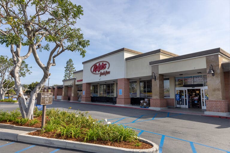 Camarillo Las Posas Plaza Ralphs